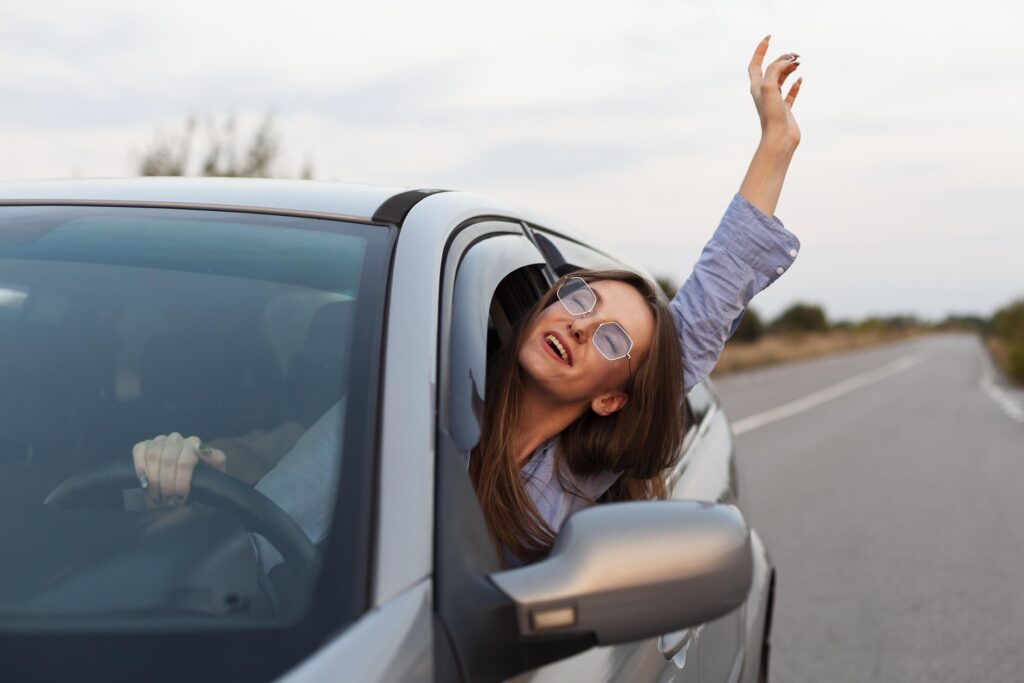 Aprenda a dirigir de forma econômica e verá resultados positivos na economia de combustível do seu carro.